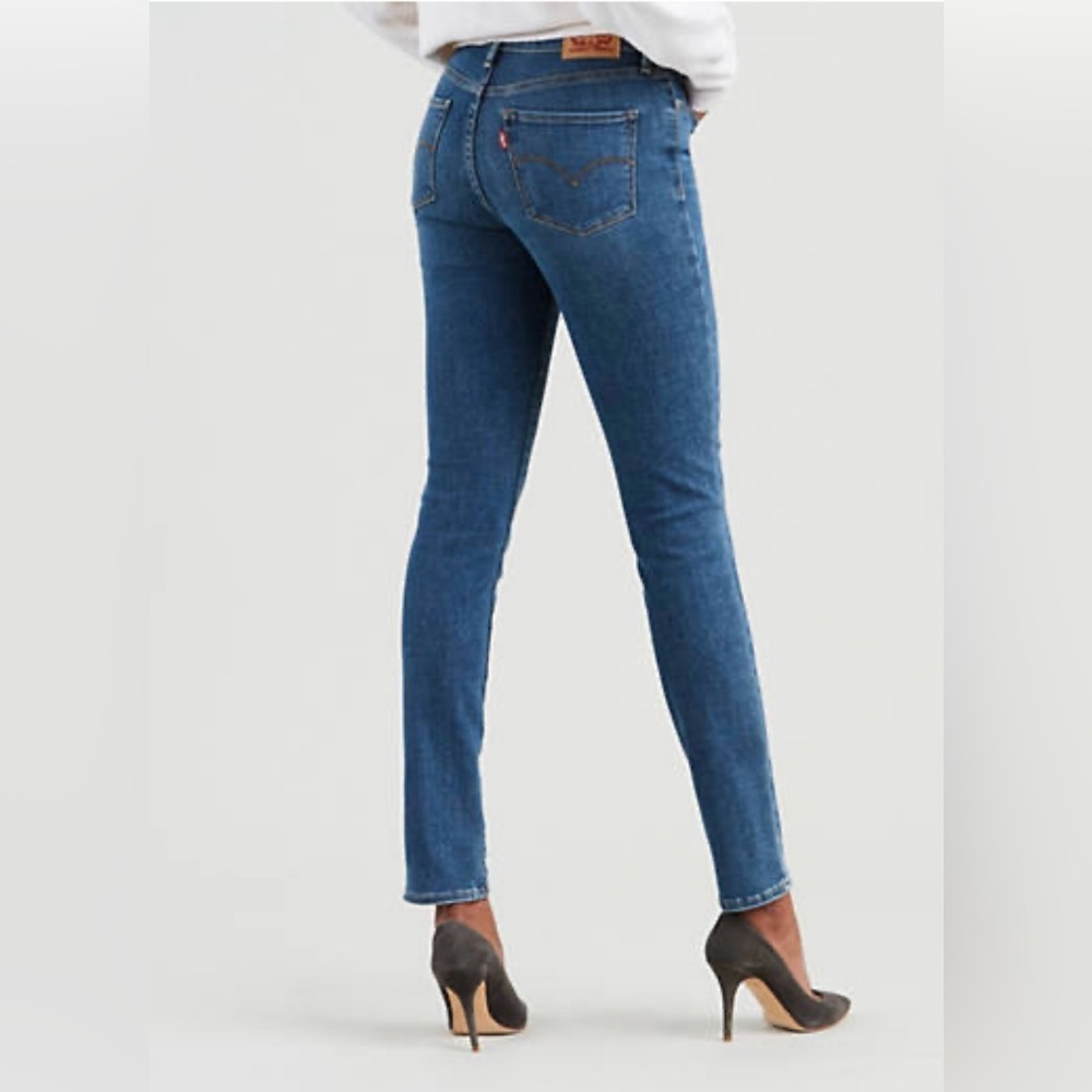 NWT! New Levi Woman’s 311 Shaping Skinny Studded Jean - Picture 2 of 13